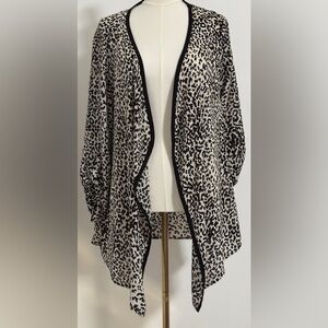 Kimono Size Medium Animal Print SKU 14